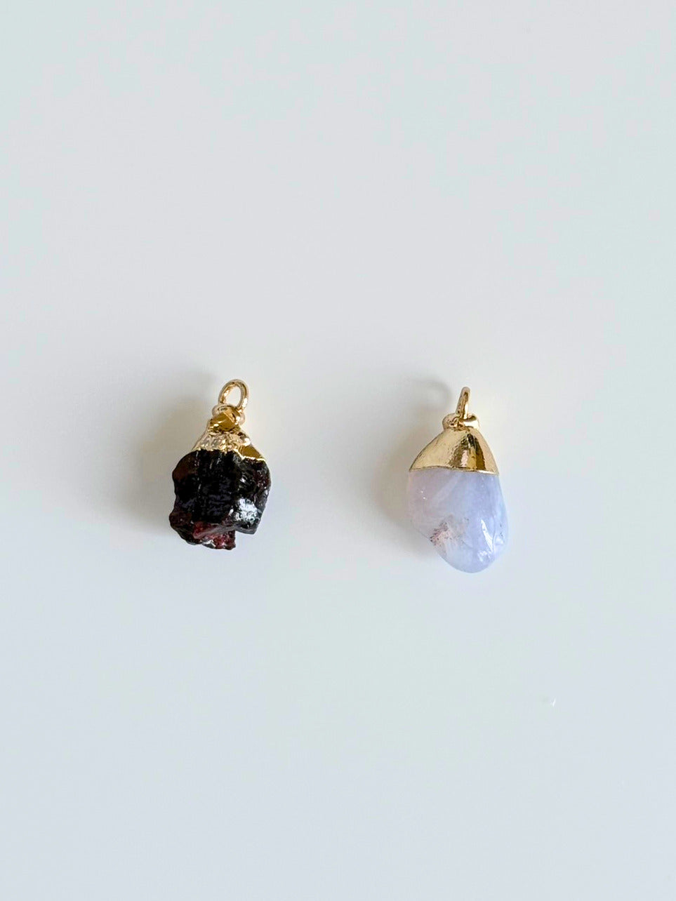 01/20 Garnet / Chalcedony