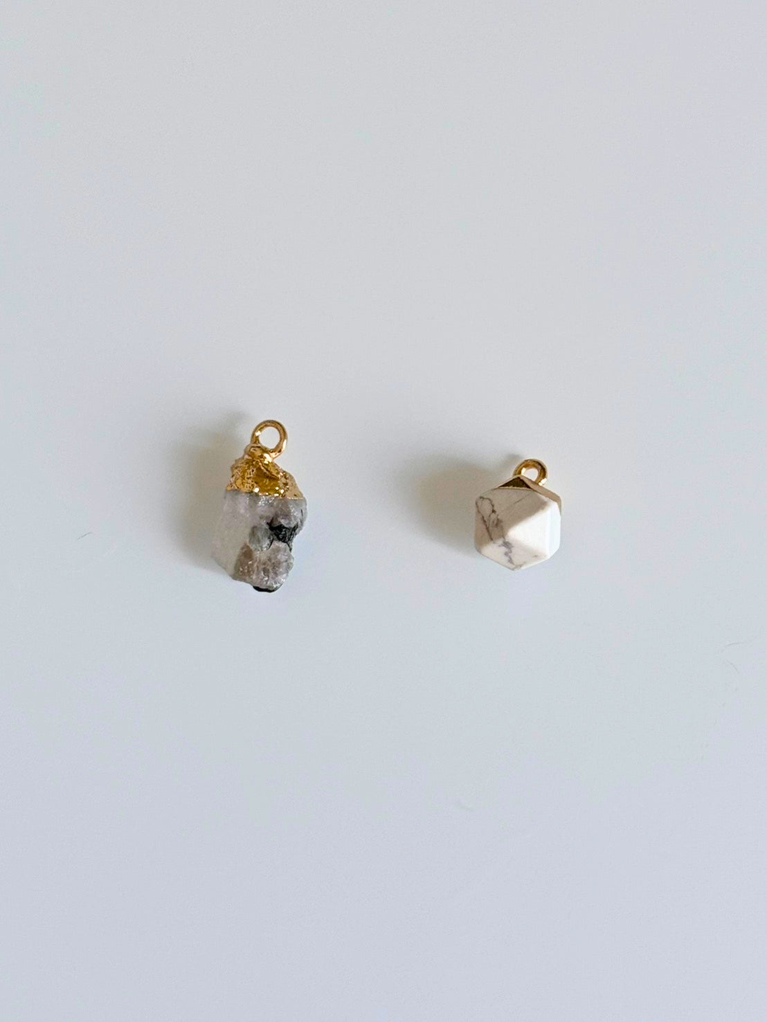 06/13 Moonstone / Howlite