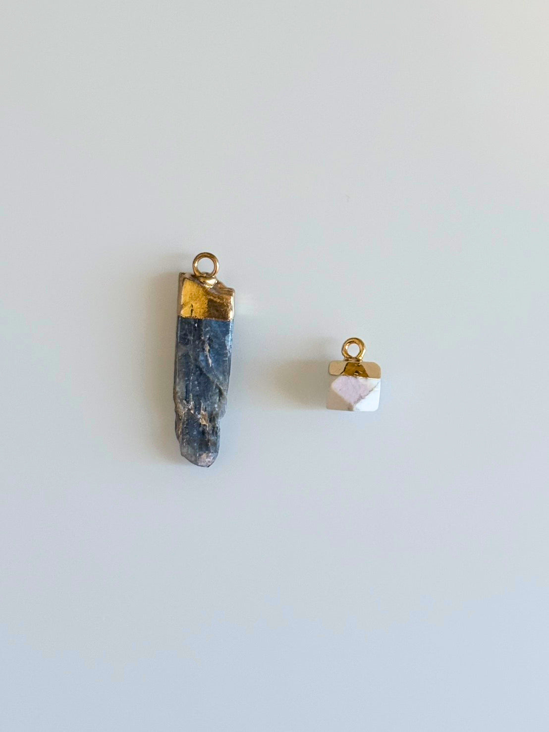 09/13 Sapphire / Howlite