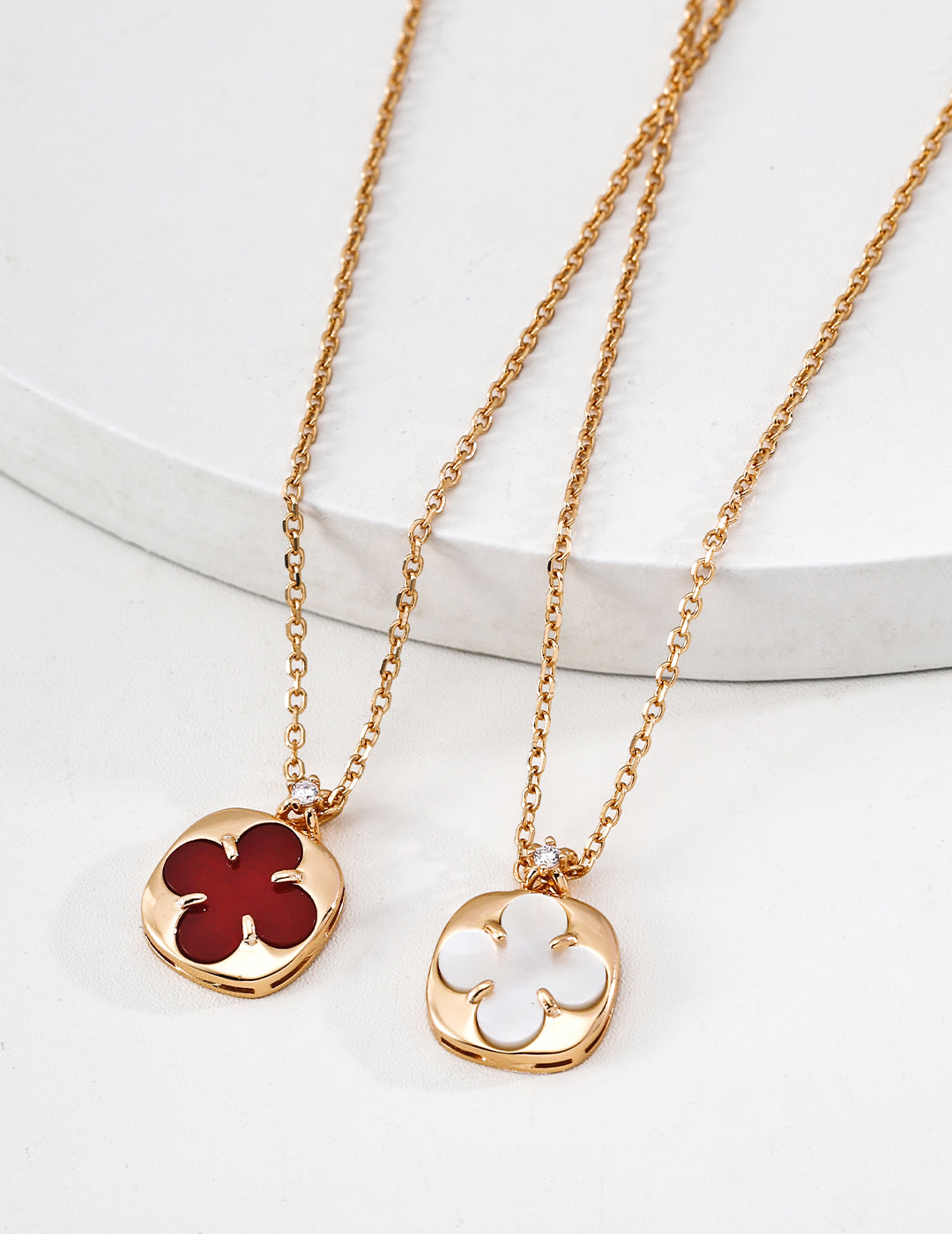 18K Gold Red Agate / Shell Lucky Clover Necklace