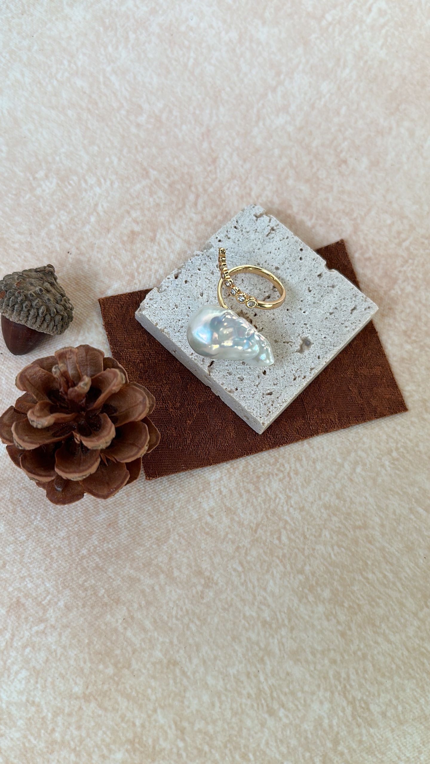 18K Gold Baroque Pearl & Zircon Ring