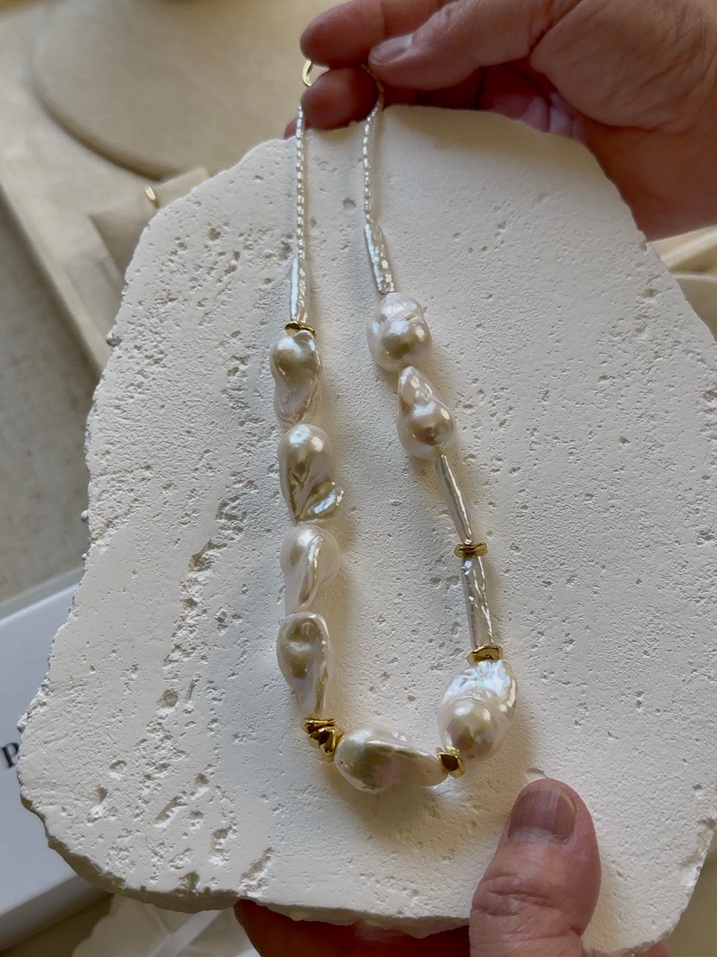 EVA BAROQUE & BIWA PEARL NECKLACE