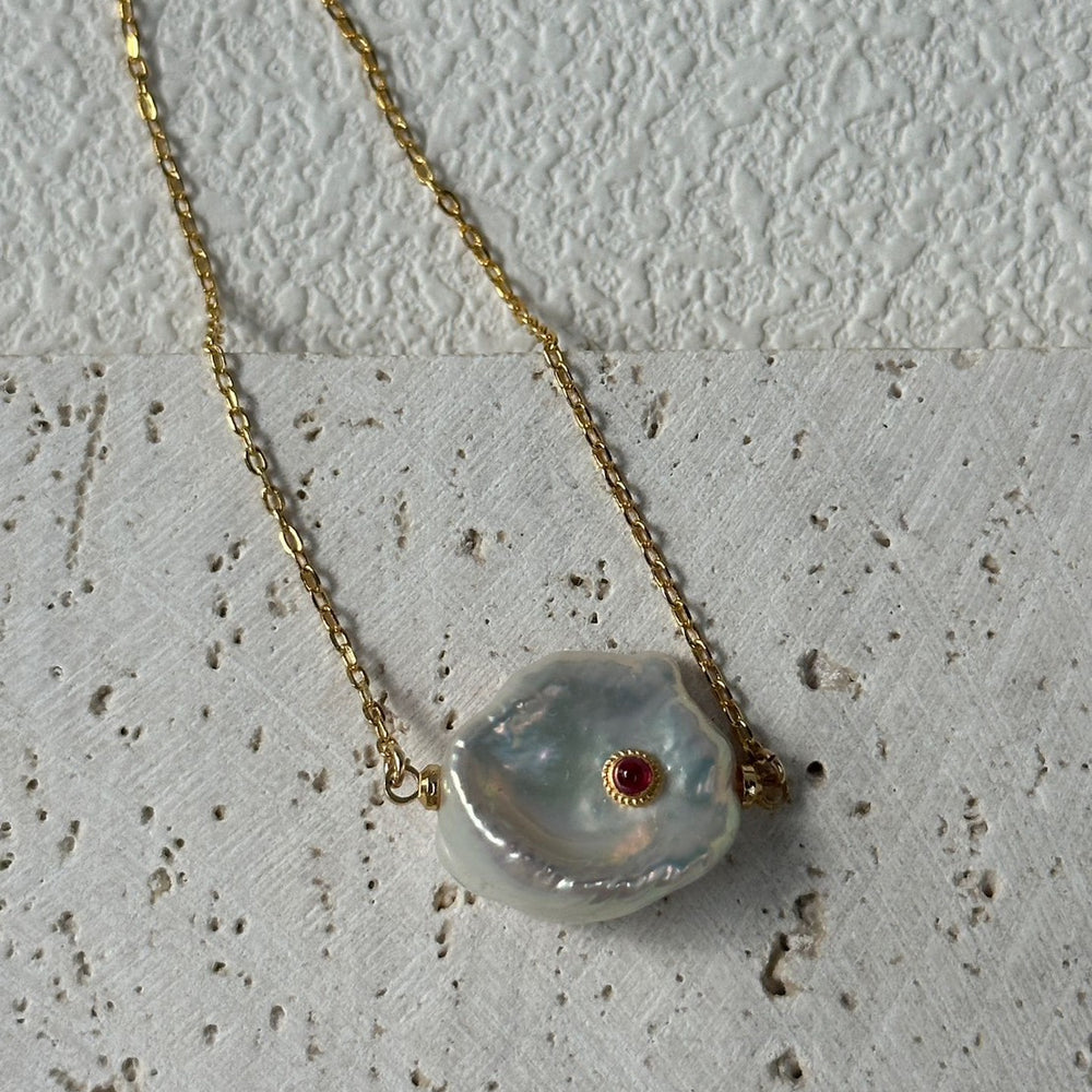 
                      
                        18K Gold Baroque Petal Pearl & Ruby Necklace｜Ruby Bloom
                      
                    