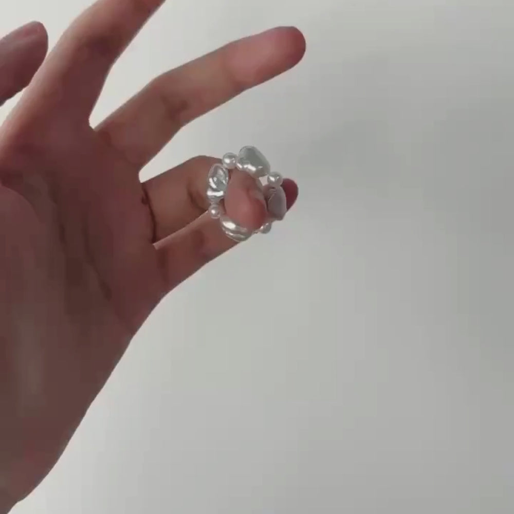 
                      
                        Cargar y reproducir video en el visor de la galería, Handcrafted Baroque Pearl Ring｜Soleil &amp;amp; Lune
                      
                    