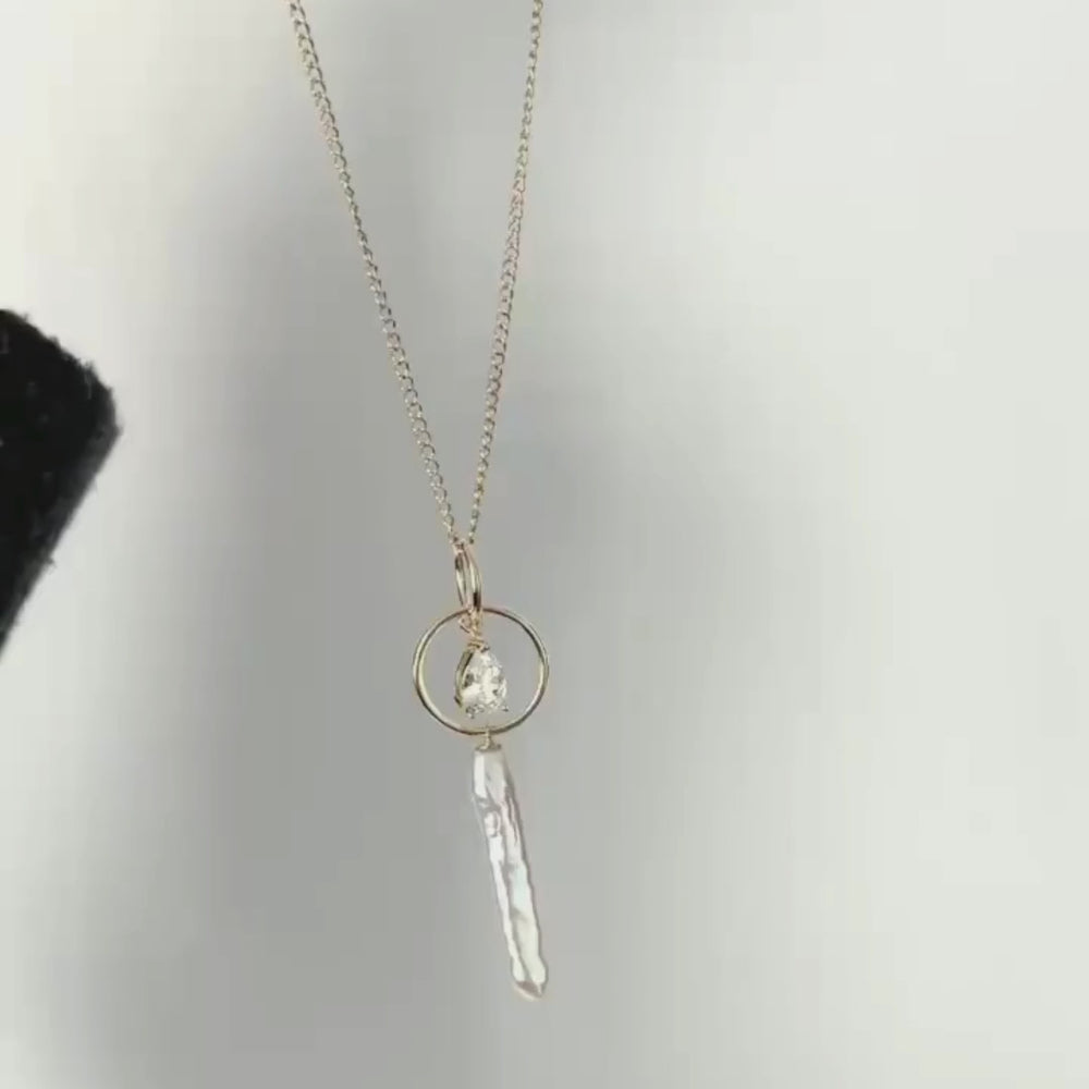 
                      
                        Load and play video in Gallery viewer, 18K Gold Handcrafted Baroque Pearl Drop Necklace｜ Guiding Star
                      
                    