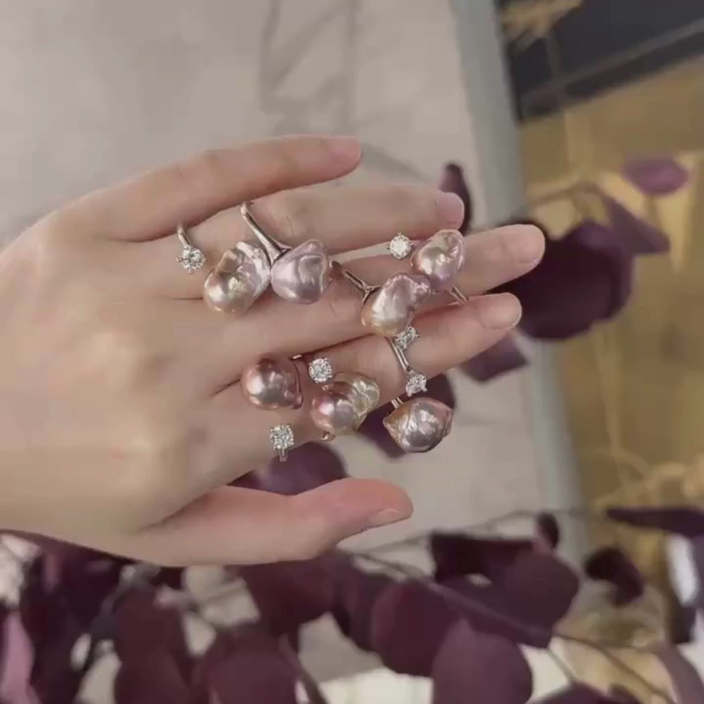 
                      
                        Cargar y reproducir video en el visor de la galería, S925 Rainbow Baroque Pearl &amp;amp; Zircon Ring｜Cream Rose
                      
                    