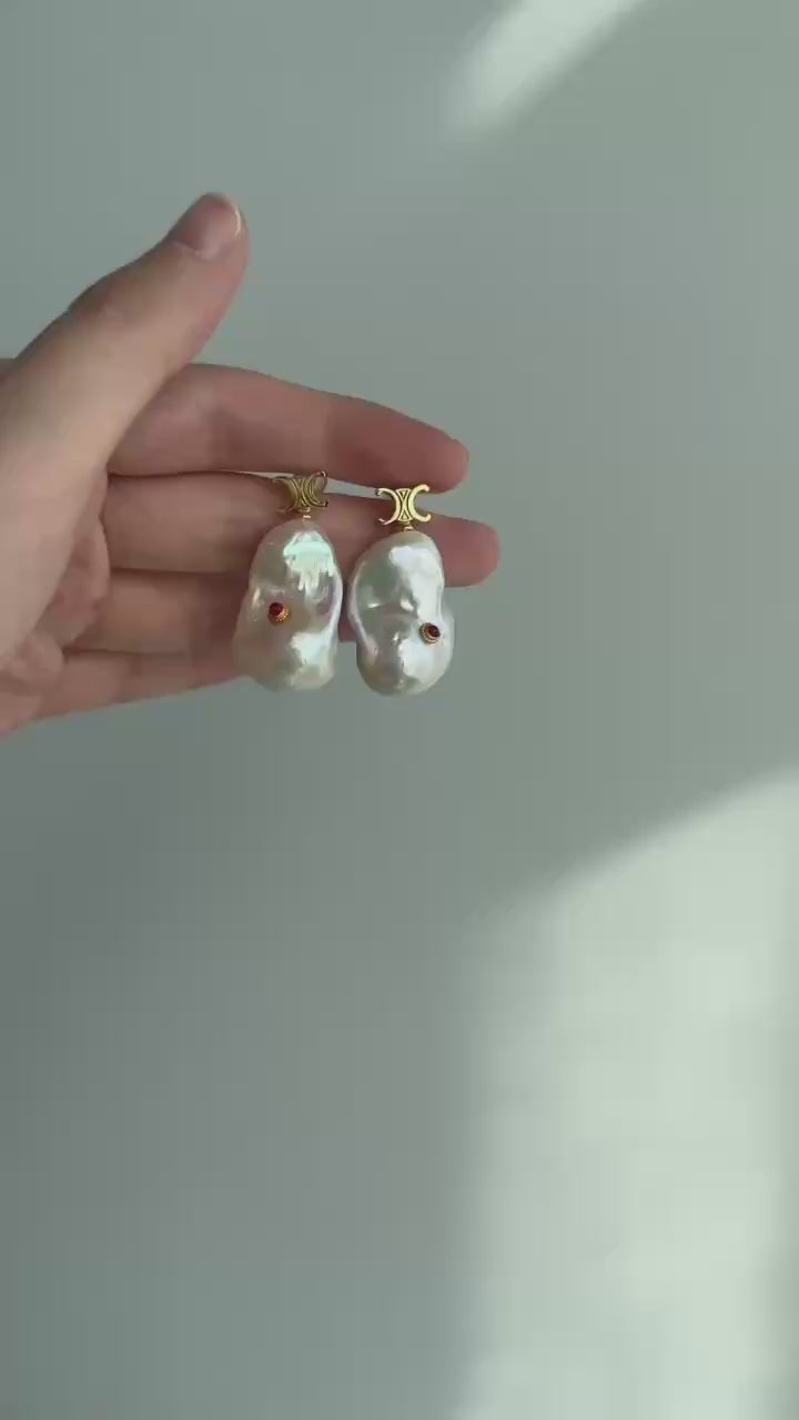 18K Gold Baroque Pearl & Ruby Earrings｜Ruby Bloom