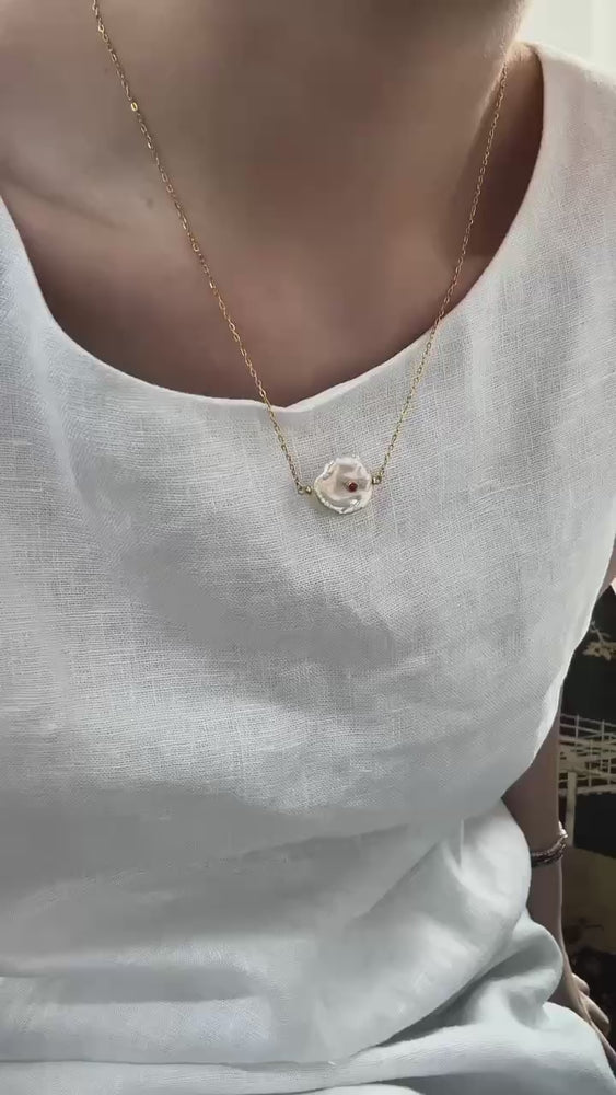 18K Gold Baroque Petal Pearl & Ruby Necklace｜Ruby Bloom