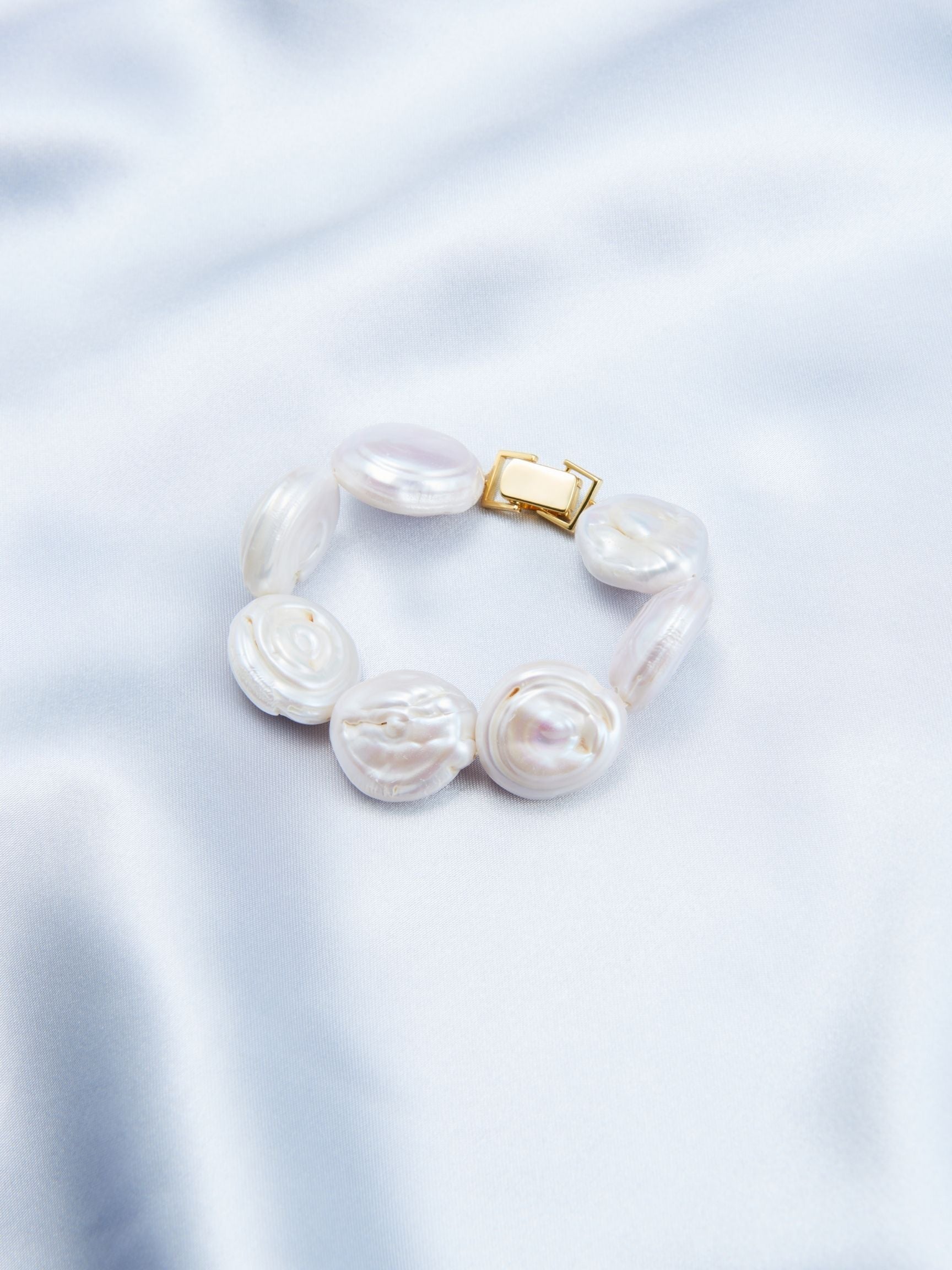 ■VINTAGE HOLLYWOOD■ Baroque Pearl Matte Bracelet VH239OBR0 Baroque Pearl Bracelets – Huge Tomato